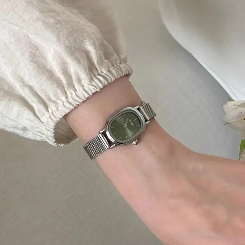 Small Oval Dial Green Watch Si - đánh giá và giá Luxury Watch With Green Dial