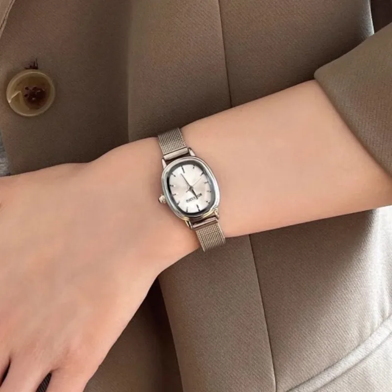Small Oval Dial Green Watch Si - đánh giá và giá Luxury Watch With Green Dial
