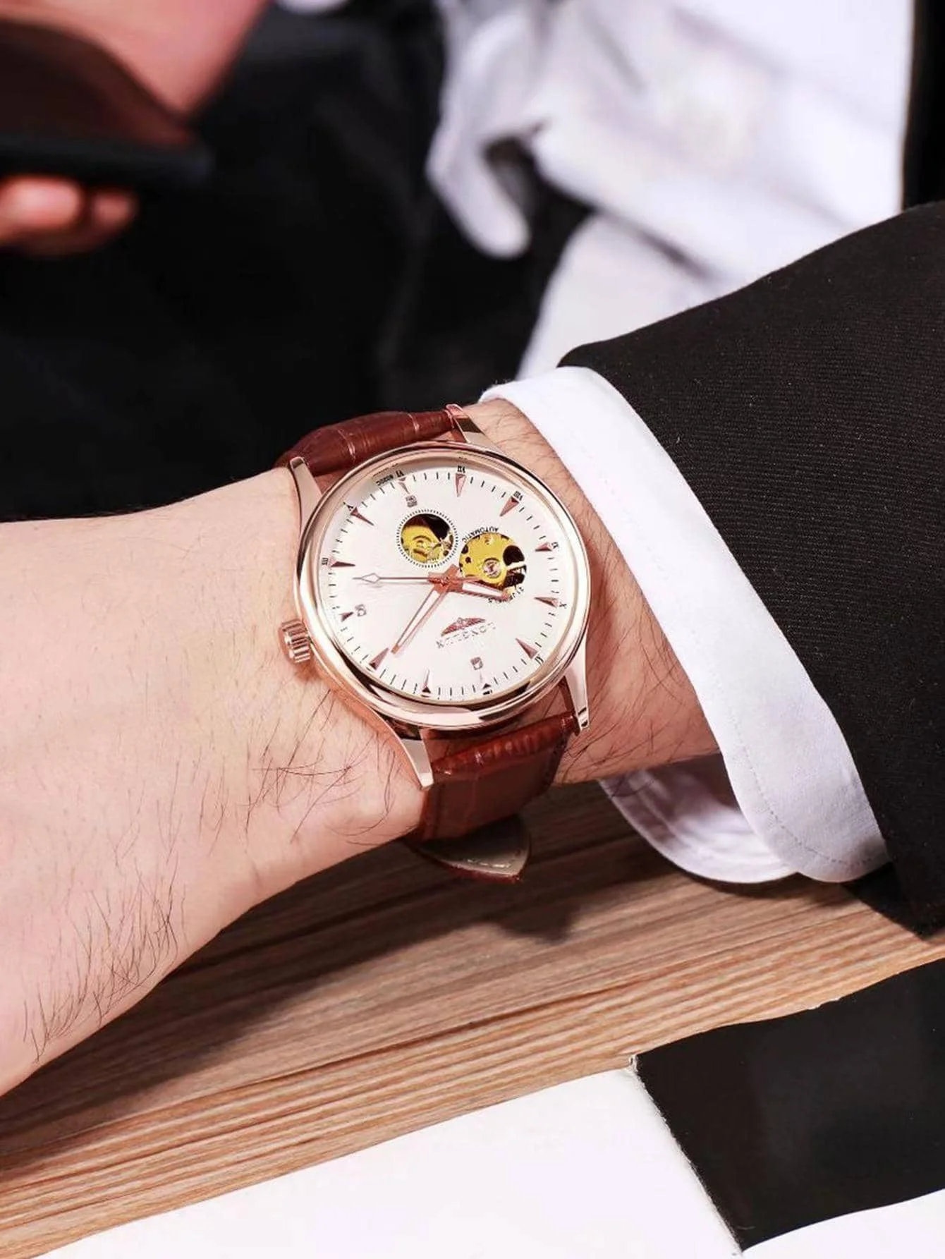 LONGLUX Automatic Watch Elegan - đánh giá và giá Luxury Watch Cartier