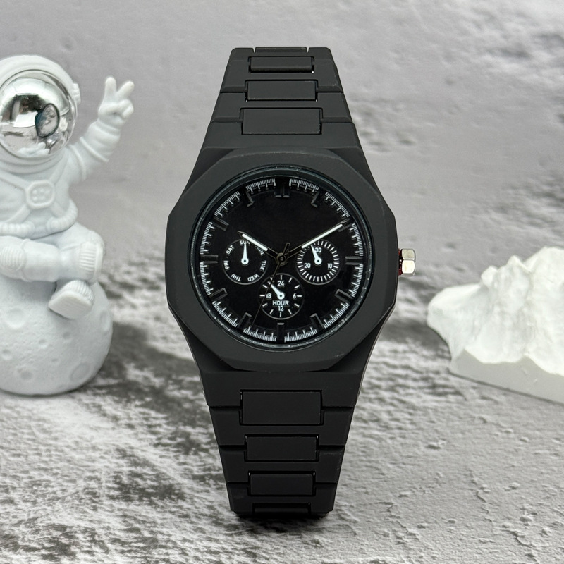 Famous Brand Fake Three-Eyed D - đánh giá và giá Luxury Watch Magazine